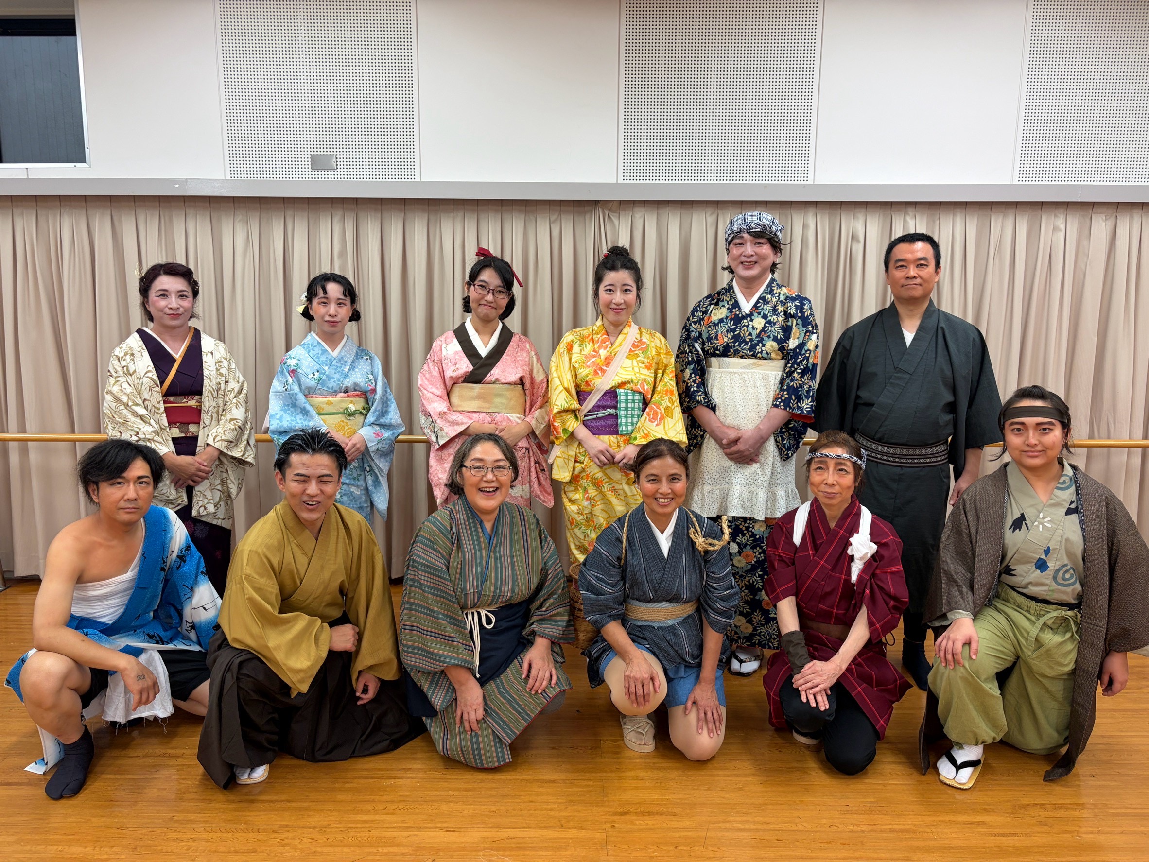 『平塚宿、はじめました』出演者の集合写真
